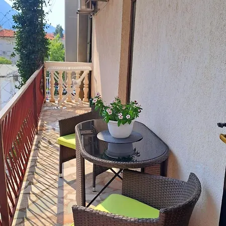 Apartmani Anita Omis Exterior photo