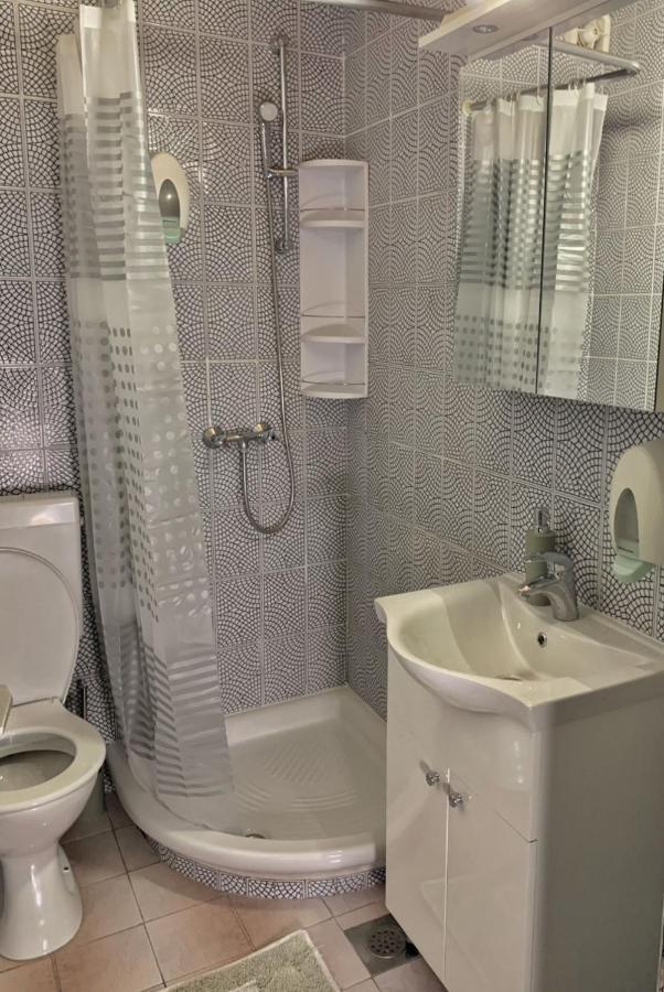 Anita Apartma *
